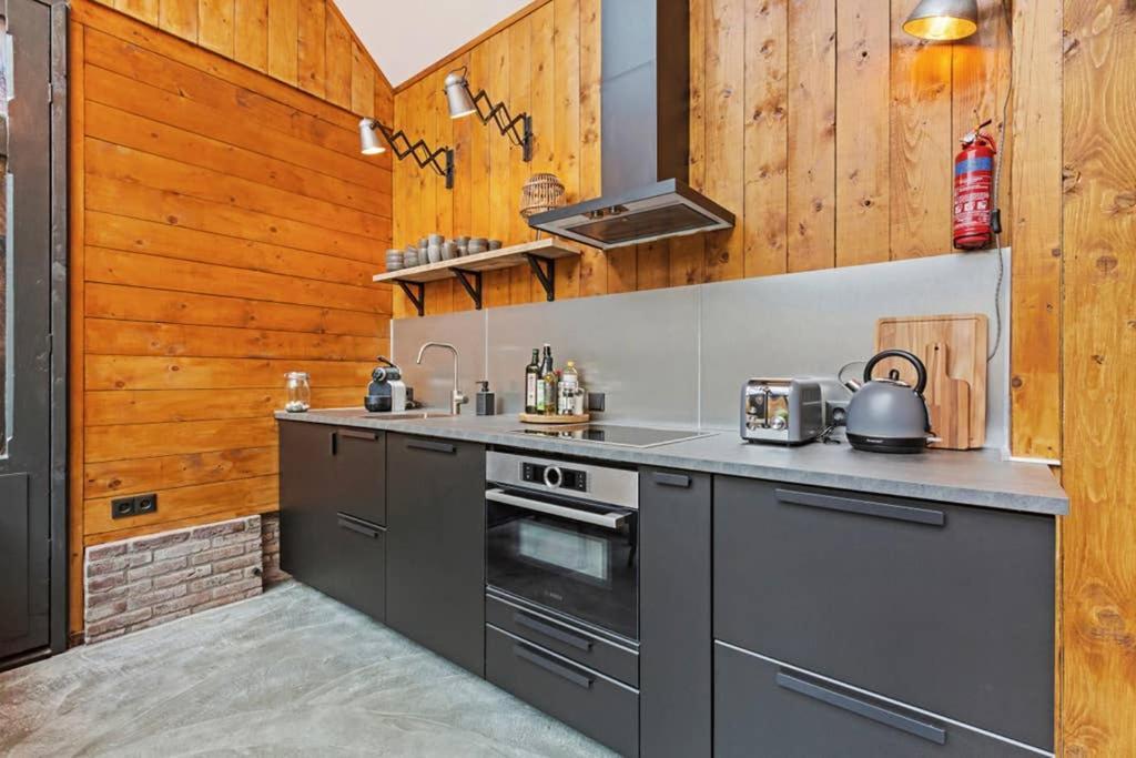 Uniek Houten Huis Nabij Bos En Plassen Hollandsche Rading ภายนอก รูปภาพ
