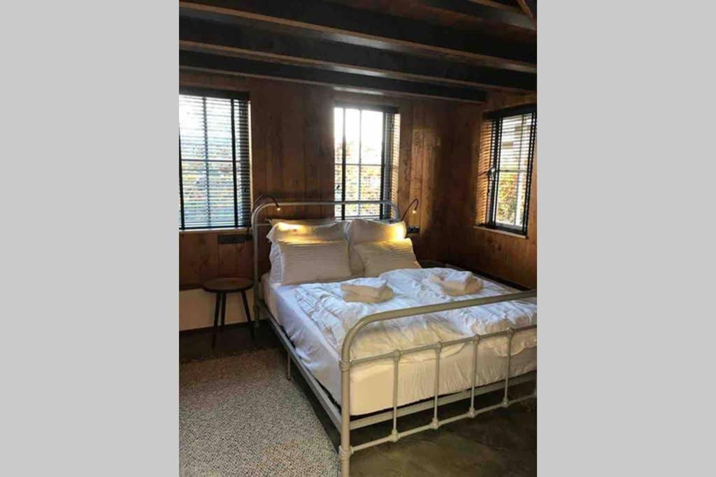 Uniek Houten Huis Nabij Bos En Plassen Hollandsche Rading ภายนอก รูปภาพ